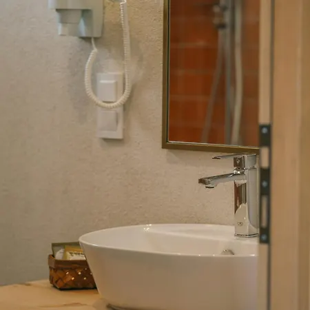Nephos Hotel