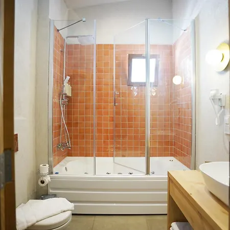 Nephos Hotel *