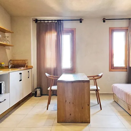 Nephos Hotel
