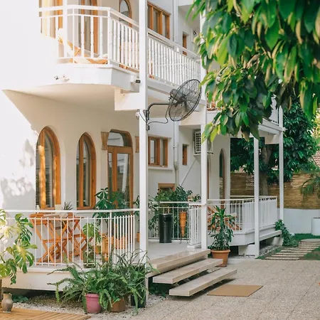 Hotel Nephos *